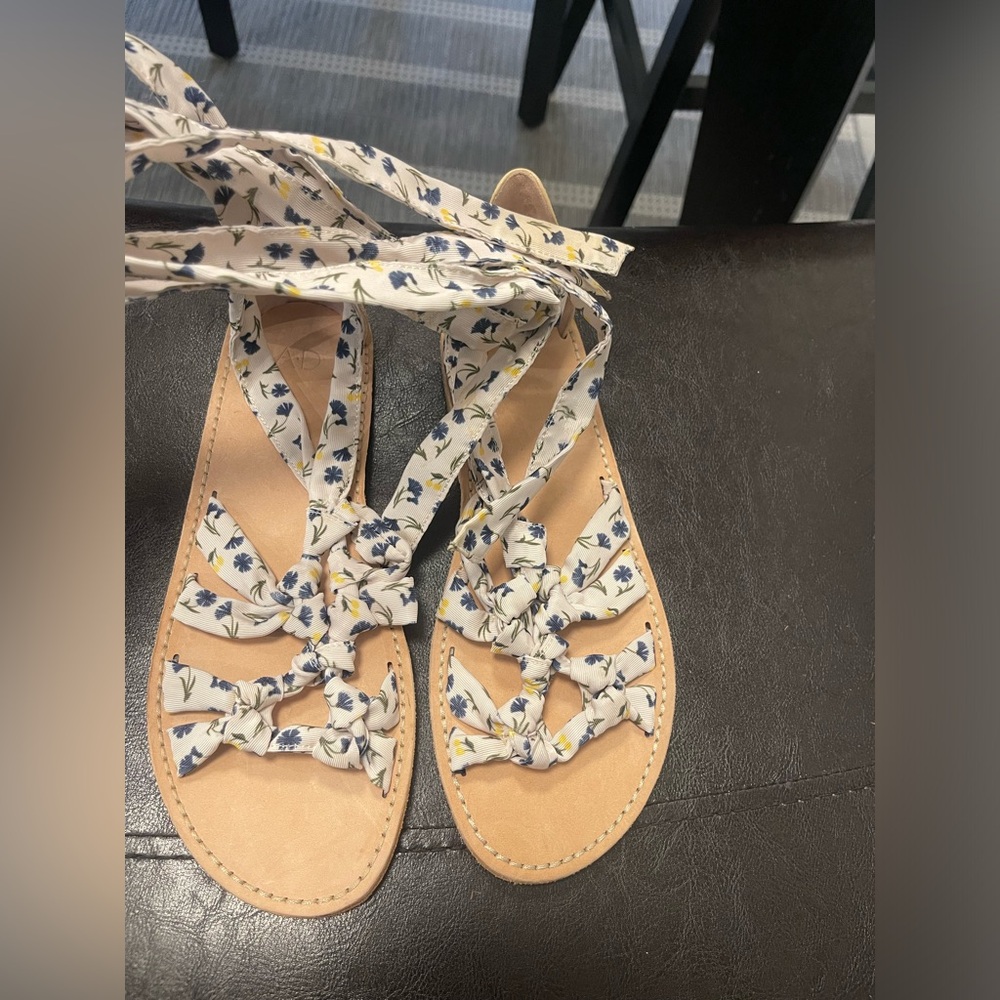 NWOT AD & Daughters Bristela Lace Up Sandals US 8